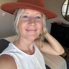 Kathryn Gower's Instagram, Twitter & Facebook