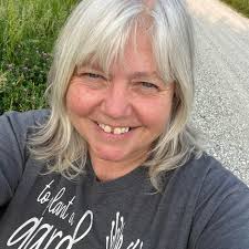 Help with cats peeing outside litter box?