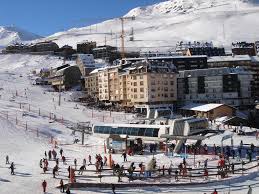 Pubs et fêtes bondées sont la preuve irréfutable qu'il s'agit de. Kione Paradis Blanc Pas De La Case
