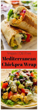 These Vegan Mediterranean Wraps Feature Smashed Chickpeas Colourful Veggies And A Tangy Herby Tzatziki Recette Vegetarienne Facile Repas Vegetarien Nourriture