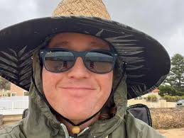 Cool gray surf in ocean beach. After MONTHS of May Gray, let's welcome June  Gloom! #oceanbeach #pleinairpainting #landscape #california #impressionism  #painting #kevininman #sandiego