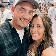 Who is a reliable dog groomer in St Cloud, MN with clean facilities?