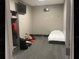 The star rapper posted an instagram video late tuesday night of his accommodations at the home of the falcons. Gqy8wradak Dm