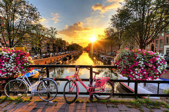 25,900+ Spring In Amsterdam Stock Photos, Pictures & Royalty-Free Images - iStock