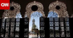 المراد بالزكاة صدقة الفطر ، قوله «صدقة من الصدقات» : Ø®Ø¨Ø±Ø§Ø¡ ÙŠÙ‚Ø¯Ø±ÙˆÙ† Ù‚ÙŠÙ…ØªÙ‡Ø§ Ø¨Ù€8 Ù…Ù„ÙŠØ§Ø±Ø§Øª Ø¯ÙˆÙ„Ø§Ø± ÙƒÙŠÙ ÙŠÙ†Ø¸Ø± Ø§Ù„Ø§Ù‚ØªØµØ§Ø¯ Ø§Ù„Ø¥Ø³Ù„Ø§Ù…ÙŠ Ù„Ù€ Ø²ÙƒØ§Ø© Ø§Ù„ÙØ·Ø± ÙˆÙ‡Ù„ ØªØ³ØªØºÙ„ ÙƒÙ…Ø§ ÙŠØ¬Ø¨ Cnn Arabic