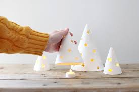 Diy Porcelain Holiday Tree Lights Christmas Projects Diy Christmas Diy Clay Christmas Decorations