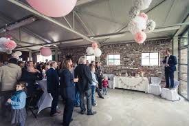 Die vorliegende broschüre entführt sie. Standesamtliche Hochzeit In Erkelenz Mit Grosser Party Mediapohl Hochzeitsreportagen Aus Aachen