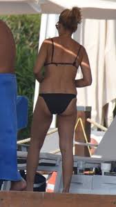 ÜnlüFrikikleri on X: Esra Erol 20 Fotoğraflık Arşiv İçin  t.coAFvofBAHzi t.coLU98ac3Y6A  X