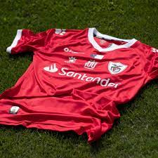 The franchise began play in 1996 (originally as the san jose clash) as one of the charter clubs of the league.the earthquakes took part in the first game in mls history, defeating d.c. Santa Clara 2020 21 Heimtrikot
