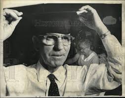 1961 Press Photo Academic tailors O.J. Hoppner and Mrs. Mabel Flint