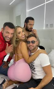 TW Pornstars - 2 pic. Briana Moon 💗. Twitter. Un rodaje muy hot con Cristian  Suescun, Marco Banderas y. 2:35 AM - 12 Dec 2022