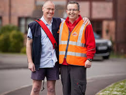 Postman delivers first class act of kindness: Donating a kidney to his  colleague