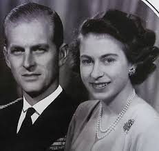 Lovely Commemorative Chance Glass Plate Queen Elizabeth & Philip Engagement  1947