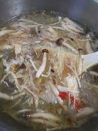 800g kepak dan paha ayam (potong kecil) 200g cendawan shitake segar (belah 4) 1/2 labu bawang besar saiz sederhana (cincang halus) 8. Sup Cendawan Shitake Suun Dan Masak Apa Yang Jadi Facebook