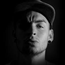 Listen to Saul Espada