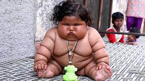 Hun har en koffert full av penger, en prikkete hest, en søt parykken er produsert av polyester, og finnes i én størrelse for barn. Atte Maneder Gamle Chahat Veier 17 Kilo