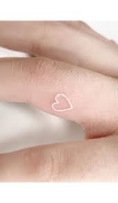 Heart On Finger White Tattoos Design Style For Females Tattoos Style Female Whitetattoos Trendi White Heart Tattoos White Finger Tattoos Tiny Heart Tattoos