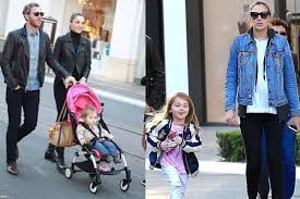 She was born in rosh ha'ayin, israel. Alma And Maya Versano Photos Of Gal Gadot S Daughter With Hubby Yaron Versano