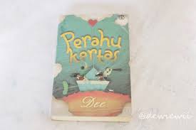 Untuk karier musik, maudy merilis album pertamanya pada tahun 2011, panggil aku. Dewiewii Tentang Novel Perahu Kertas