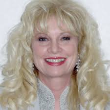 Vicki Holman's Instagram, Twitter & Facebook