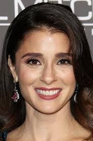 Gina Hecht's Instagram, Twitter & Facebook