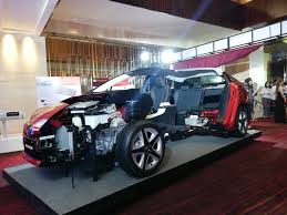 Последние твиты от toyota usa (@toyota). Toyota Holds Hev Tech Conference To Solve Co2 Emissions On Environment C Magazine