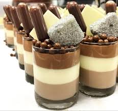 Pin By Emmy On Receitas In 2020 Popular Desserts Mini Dessert Recipes Mini Dessert Cups
