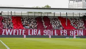 Book your coach and bus ticket. Eklat Beim Relegationsspiel Attacke Auf Ingolstadter Fan Busse German Site