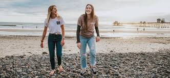 8 Jeans And Tops Combination For All The Stylish Women Out There Bewakoof Blog