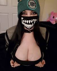 Esskayuwu - playing with big boobs 🥇 - Porn Flair ✨