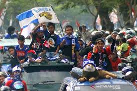 Karena ppkm level 3 & 4 masih berjalan sehingga masih … Perayaan Hut Arema Fc Ke 33 Tanpa Konvoi Aremania Antara News