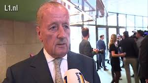 Hiddema in de politiek beschrijft dat proces van diepe wonden en wonderbaarlijke genezing als de beste. Emotionele Eerste Dag Voor Theo Hiddema In Tweede Kamer 1limburg Nieuws En Sport Uit Limburg