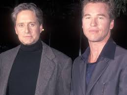 Abd merkezli radaronline sitesi, ünlü oyuncunun hayatının son günlerini yaşadığını iddia etti. Michael Douglas Es Sieht Nicht Gut Aus Fur Val Kilmer Web De