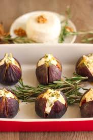 Figues Roties Au Chevre Et Au Miel Elle Mijote Quelque Chose Recette Recette Avec Figues Recettes De Cuisine Recette Figues Fraiches