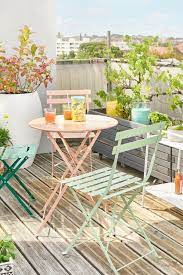 18 idees reperees chez maisons du monde pour amenager decorer le jardin decor de balcon chaise de jardin decoration exterieur