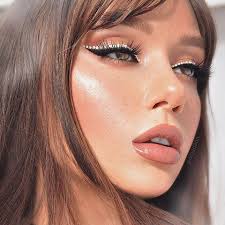 29 Makeup Ideas You Need To Try This Year 2020 Page 24 Of 29 Creative Vision Design Artistry Makeup Makeup Trends Makeup Inspiration