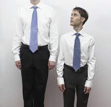 Talking about a secret in a low voice will never work.because your tall friend can't hear it. Are Tall People Smarter Than Short People Research Finds Moderate Genetic Connection Between Height Iq New York Daily News