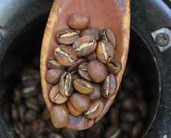 What influence does the type of coffee roast level have? File Coffee Roast Levels 1 The Home Roaster Color Chart Jpg Wikimedia Commons