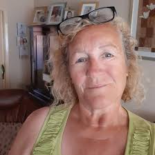 Maybe I'm crazy, but tell me if you see it too.**