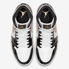 Over the last few years, the jordan 1 mid has become an increasingly popular shoe in michael jordan's signature footwear line, especially in kids sizing. Air Jordan 1 Mid Patent Leather Black Gold 852542 007 Sneakerfiles
