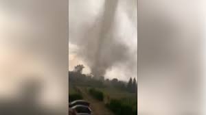 Follow israel hayom on facebook and twitter the tornado formed late thursday as strong thunderstorms hit the entire country. Js9bgxj85d44dm