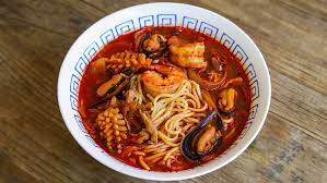 1 sendok makan minyak cabe. Resep Jjampong Mie Seafood Pedas Korea Kepo