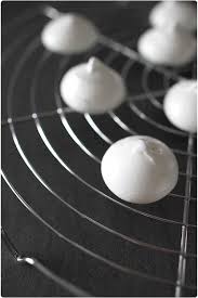 Comment Reussir Les Meringues Meringues Francaises Chefnini Recette Meringue Recette Meringue Recette
