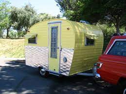 Pin By Adrieanna Voss On 1965 Arrow Travel Trailer Vintage Campers Trailers Vintage Travel Trailers Vintage Camper