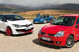 Renault Love Presents The Renault Sport Hits Starring Megane Rs 275 Trophy R Clio Rs 182 Trophy Rs Spider Check Out The Article H In 2020 Clio Rs Clio Sport Renault