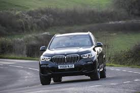 Bmw has upped the battery size from the previous gen car, going from a miserly 9kwh to a much beefier the electric motor can summon 113bhp and there's a new anticipatory hybrid drive mode (alongside the standard fare like sport, hybrid and electric) that. Bmw X5 Xdrive 45e Eurekar