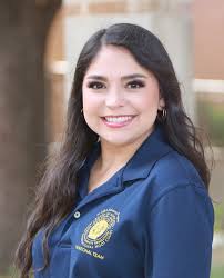 The new virtual Gold & Blue Law Edition is ready for your e-perusal. Read  the Legal Vocations cover story with its four alumni profiles. Take a few  minutes to read great stories