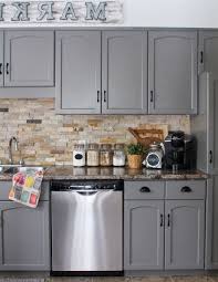 Kuchenfronten Erneuern Verleihen Sie Dem Angestaubten Image Der Kuche Einen Neuen Anstr Custom Kitchen Cabinets Kitchen Cabinets Pictures New Kitchen Cabinets