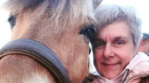 Uwe bei Promi BB: Iris Abel gönnt sich eine neue Frisur!