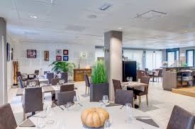 Entrantes, platos principales, postres, bebidas y menús especiales. La Table D Albigny Restaurant Albigny Sur Saone Reserver Horaires Telephone Avis Lyonresto